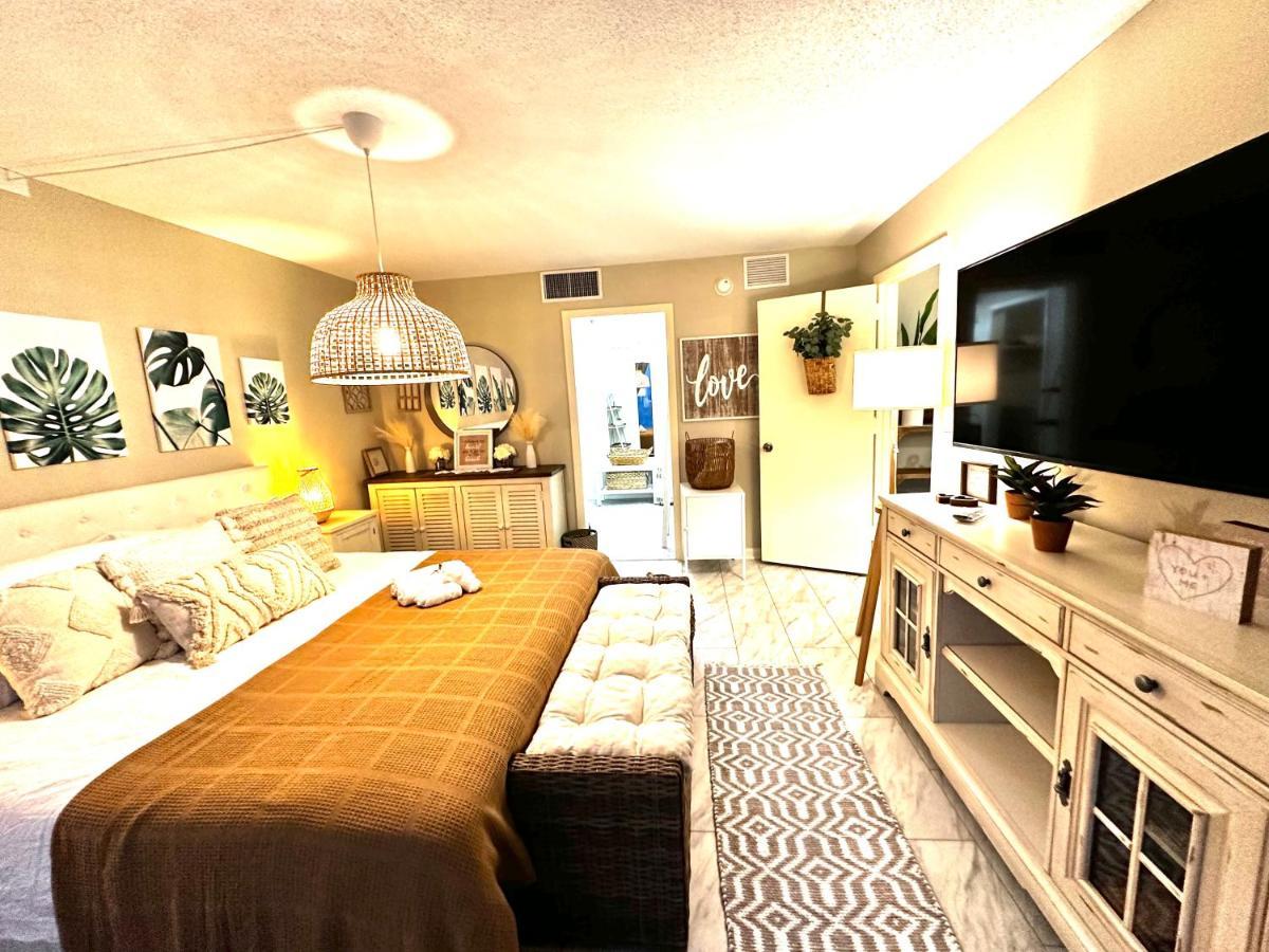 Apartamento Beach Oasis 601 Gorgeous Ocean Front Ocean View For 10 Sleeps Up To 15 Daytona Beach Exterior foto