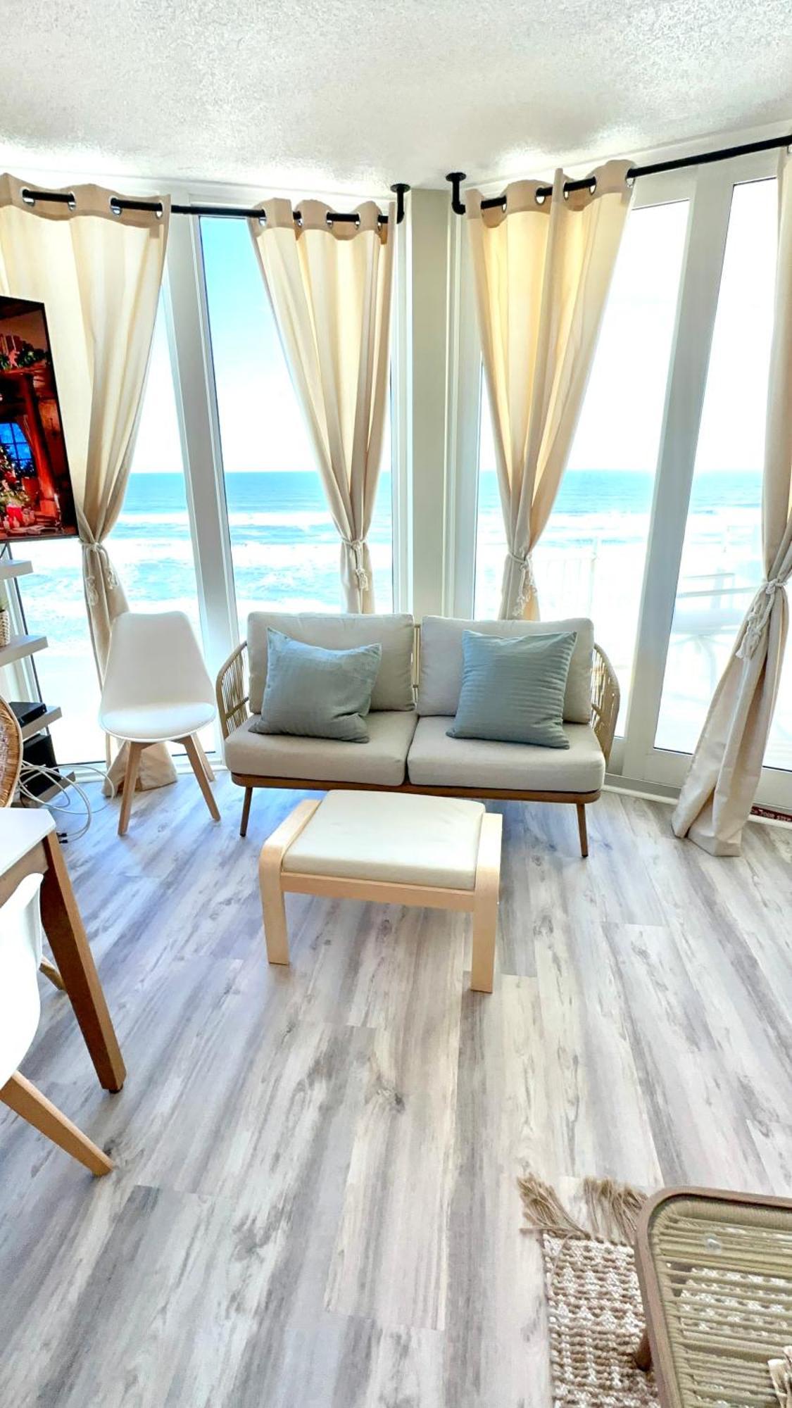 Apartamento Beach Oasis 601 Gorgeous Ocean Front Ocean View For 10 Sleeps Up To 15 Daytona Beach Exterior foto