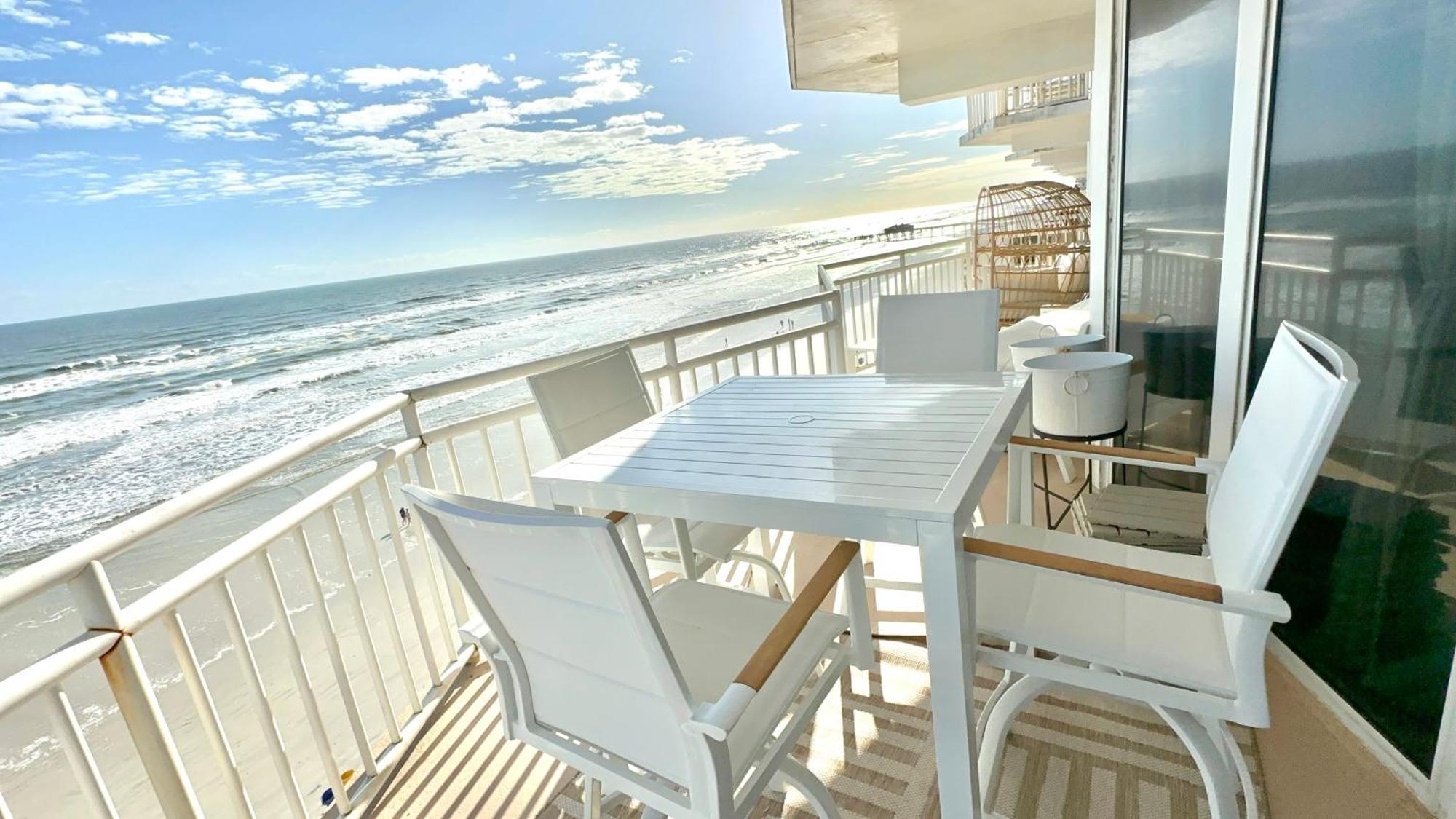 Apartamento Beach Oasis 601 Gorgeous Ocean Front Ocean View For 10 Sleeps Up To 15 Daytona Beach Exterior foto